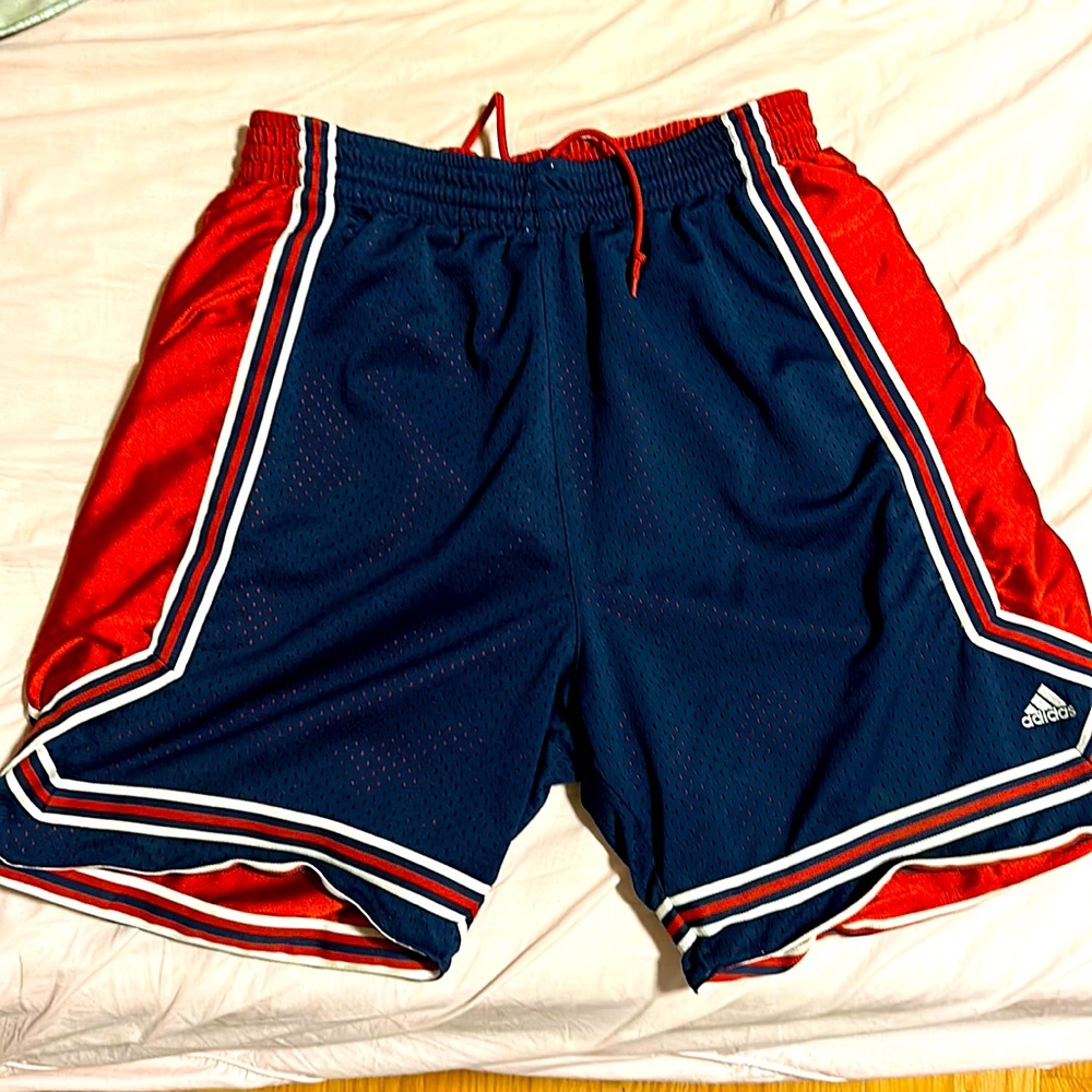 Adidas basketball shorts Large in excellent condition.